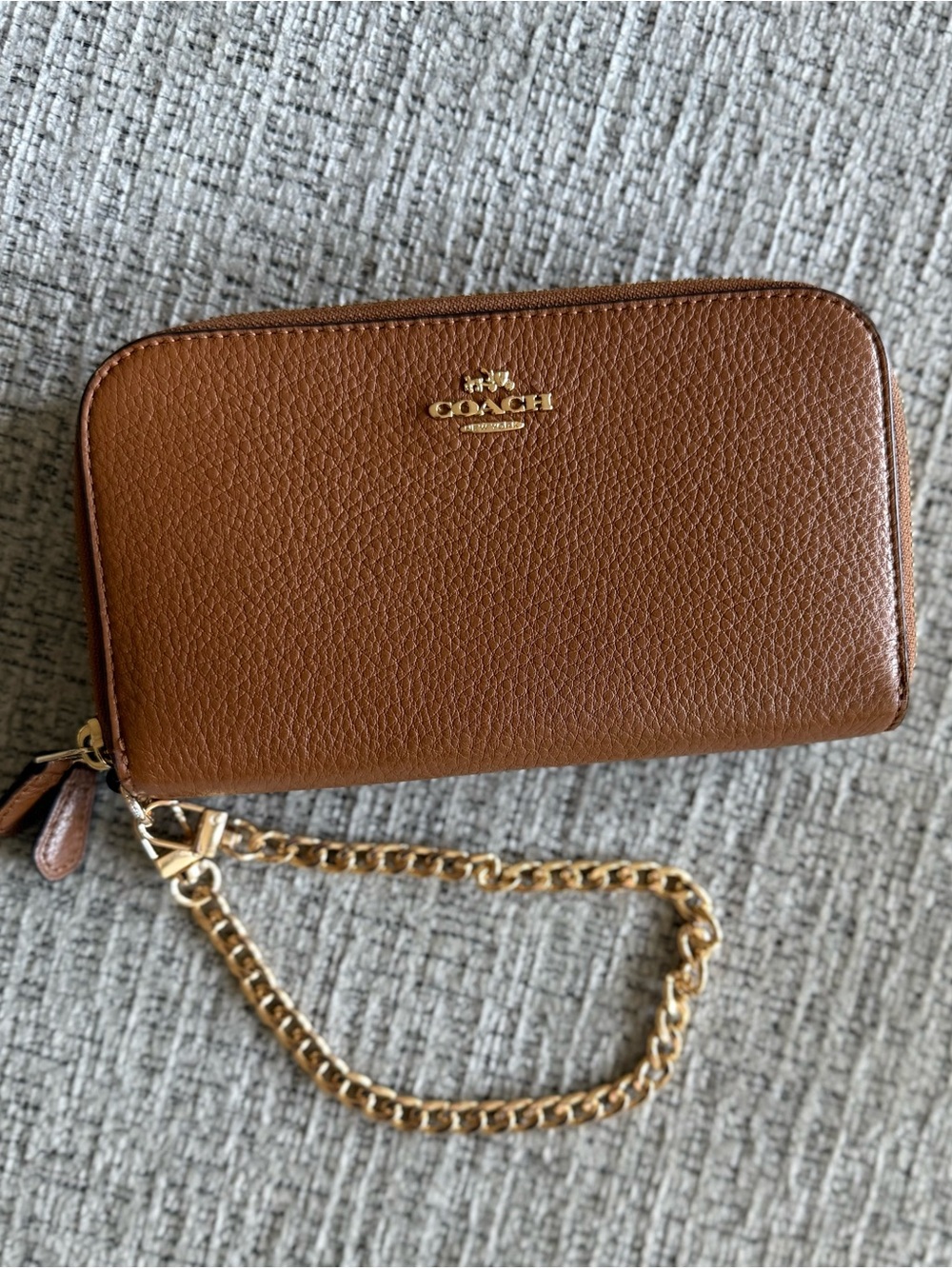Coach Brown Leather Zip Wristlet with unbranded Gold Chain
